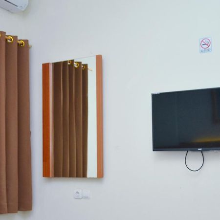 Gaia Asri Hotel Pamanukan Hilir Стая снимка